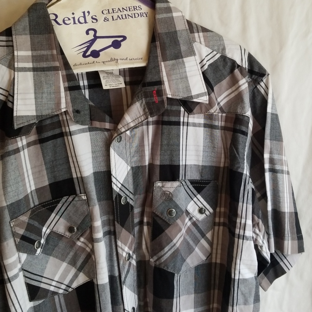 Short sleeve Wrangler pearl snap